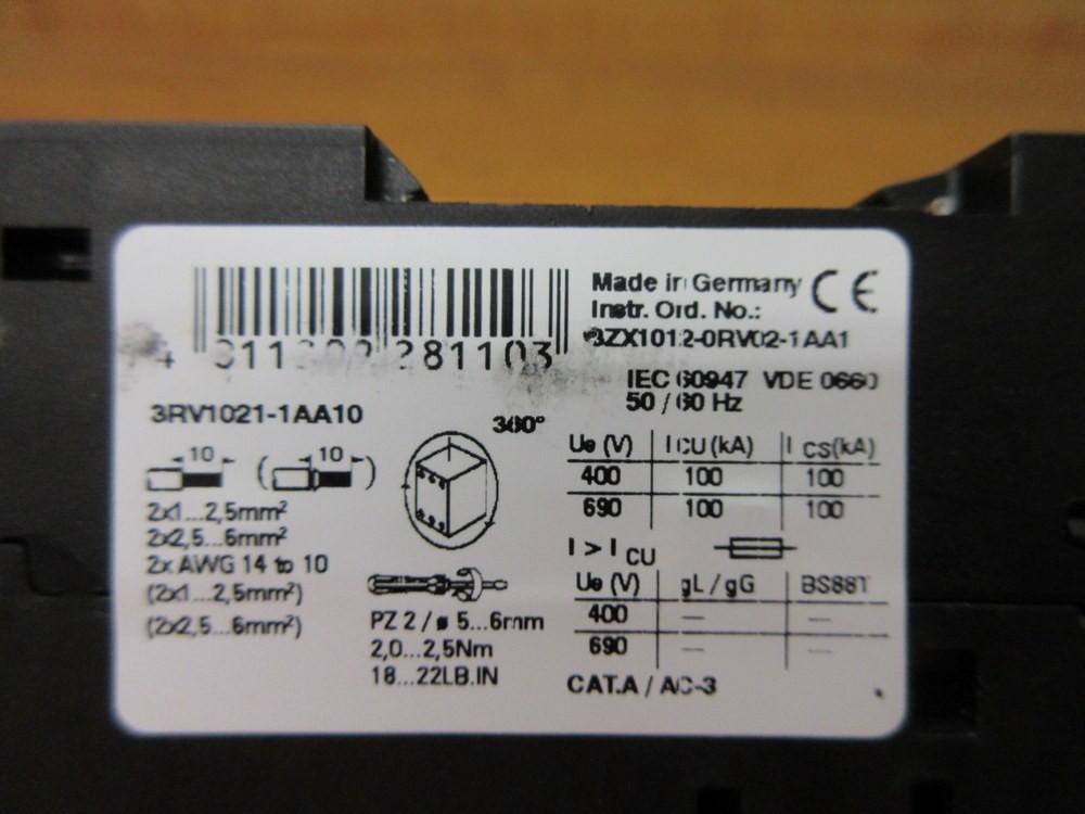 Siemens 3RV1021-1AA10 Relay 3RV10211AA10 W/3RV1901-1E