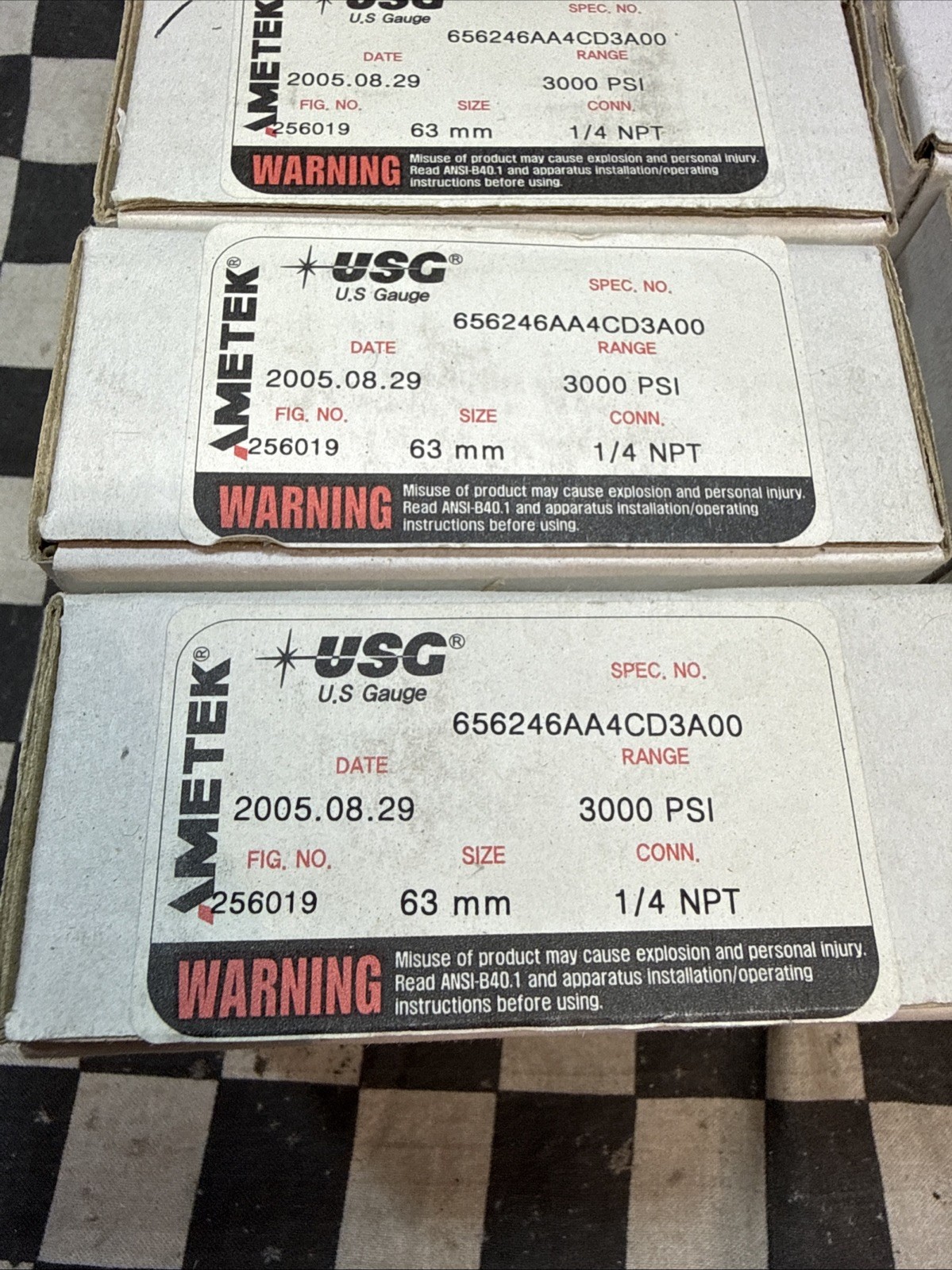 LOT OF 10, AMETEK USG GAUGE 256019, 3000 PSI, 1/4″ NPT, SST, 656246AA4CD3A00