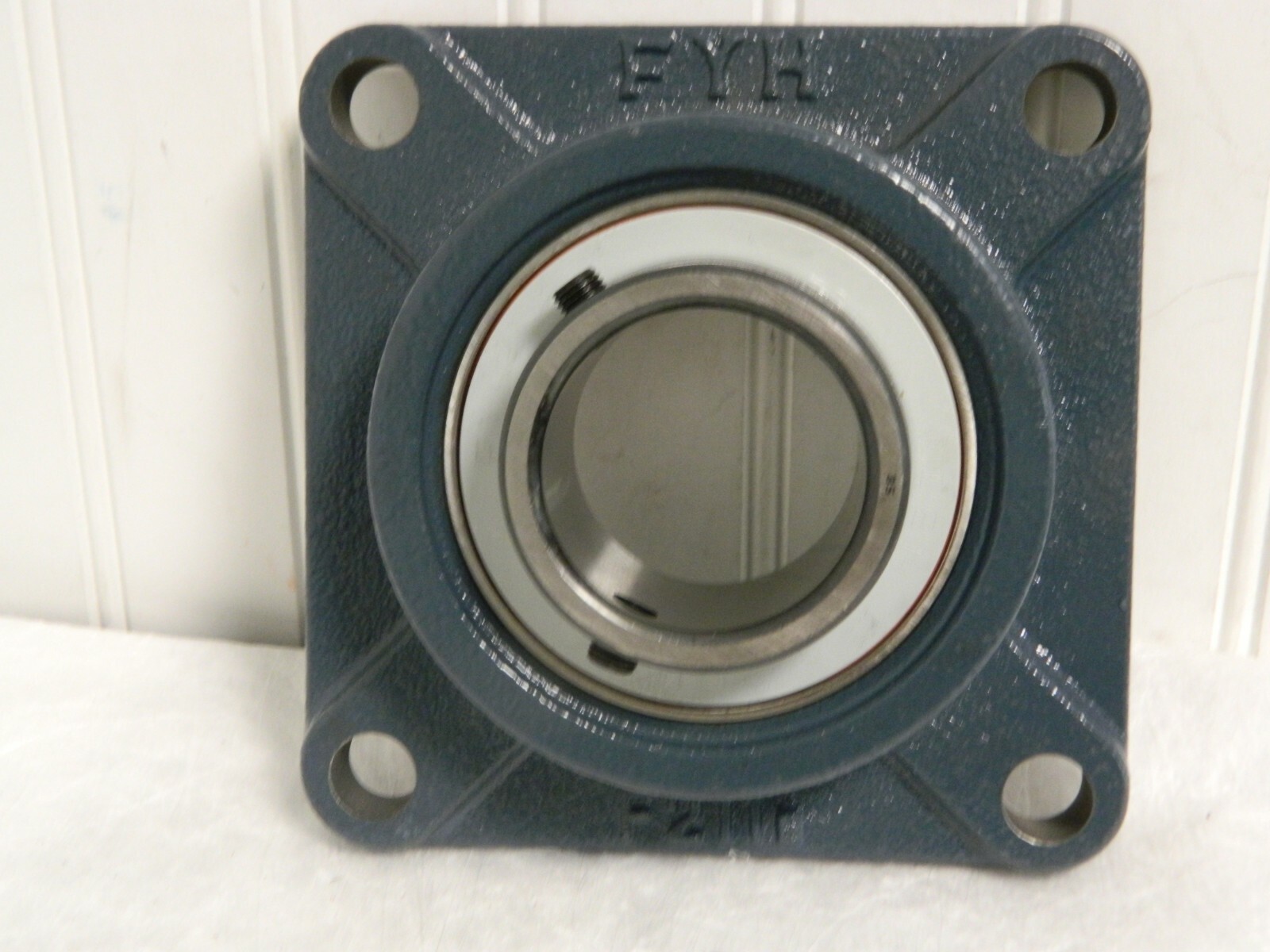 FYH 4-Bolt High Temp Bearing 2-3/16″ID 6-3/8″OAW 6-3/8″OAL 6-3/8″OAH 5600440