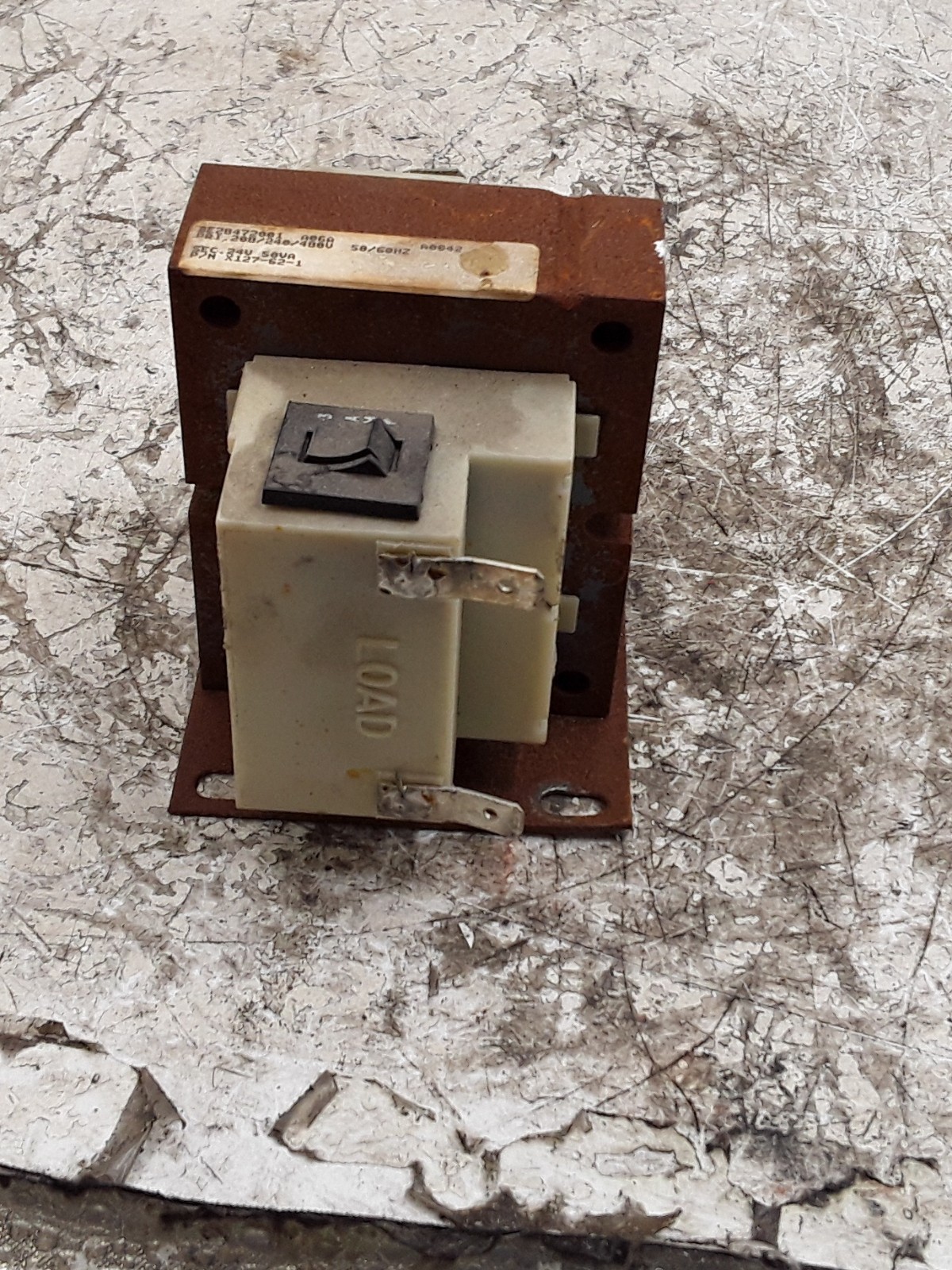 Basler BE28472001 A06A Sec. 24V 50VA p/N x127-62-1