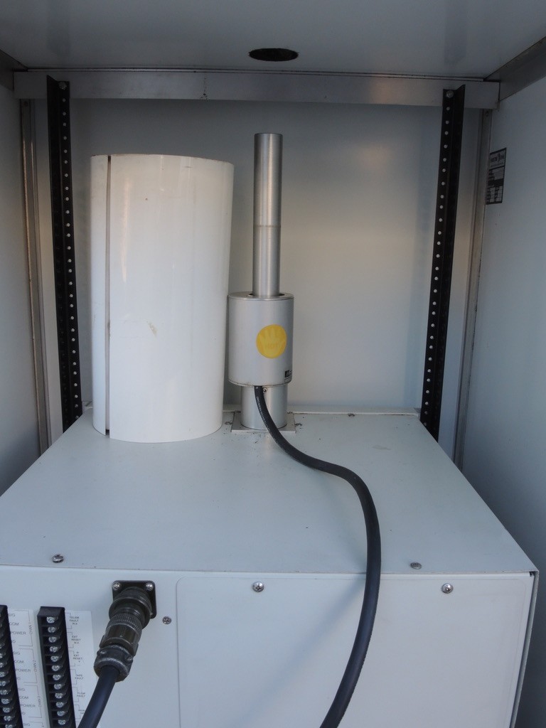 Met One Air Quality Particulate Monitor BAM 1020 w Vacuum Pump, Heater & Cabinet