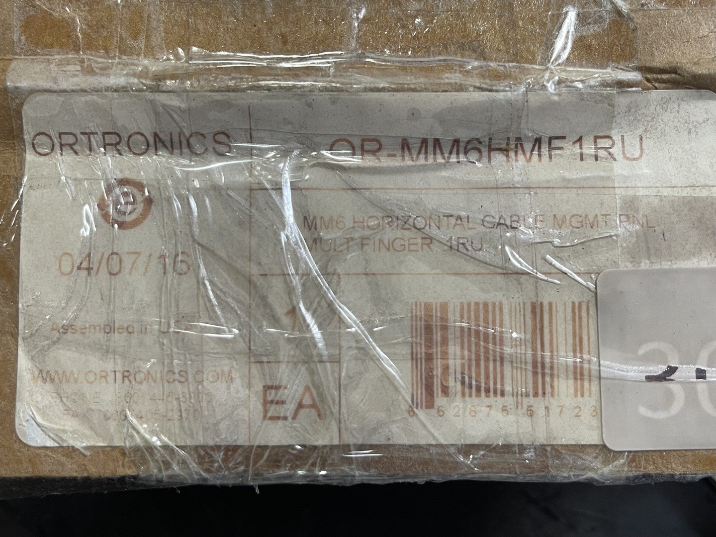 SURPLUS NEW ORTRONICS MM6HMF1RU 6 Horizontal Cable Management Panel , OR