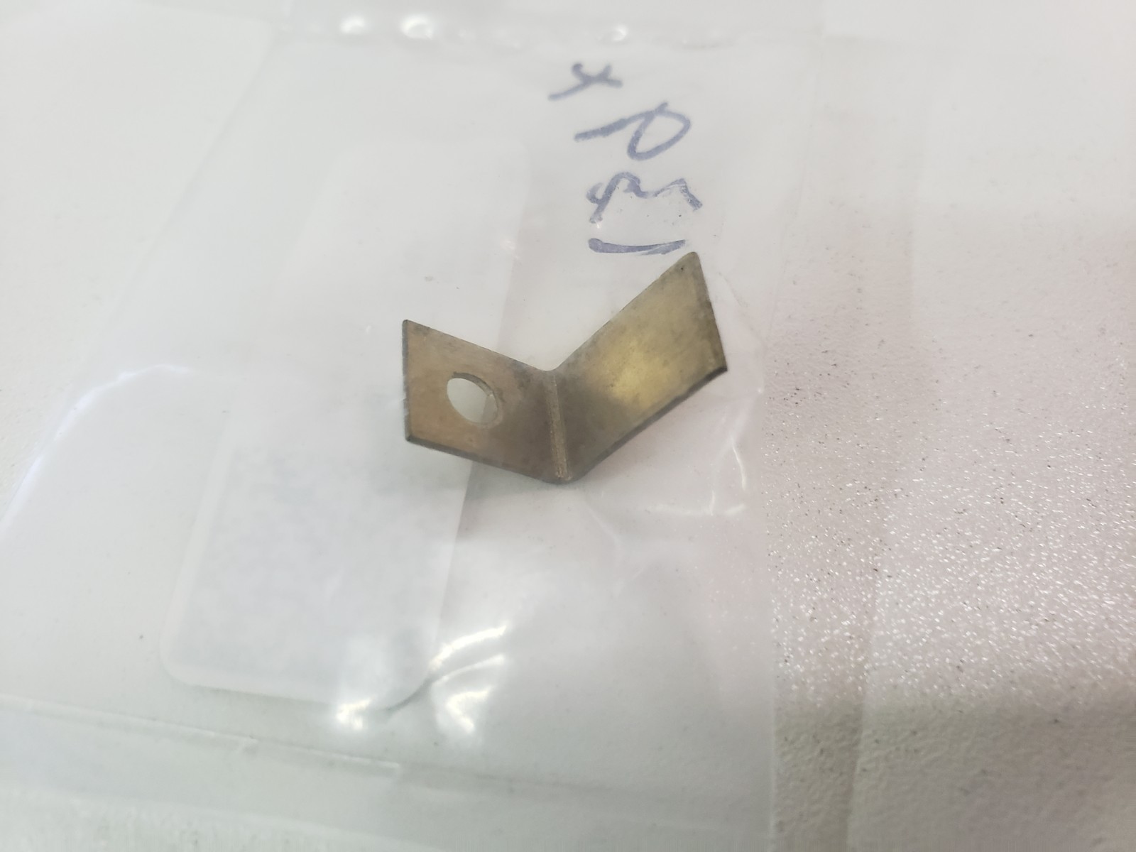 LOT of 139 – UNUSED – TKE ThyssenKrupp 9777842 Bracket
