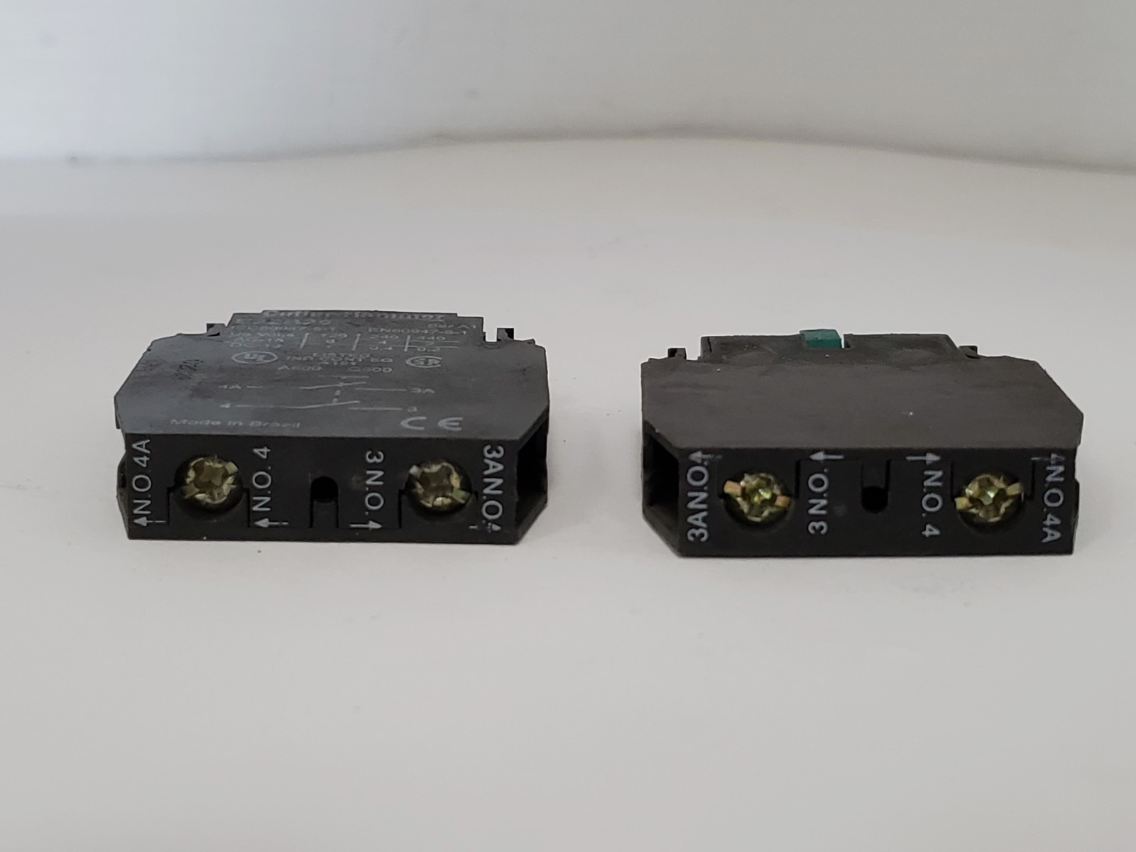 CUTLER HAMMER E22B20 CONTACT BLOCK SERIES A1 (LOT OF 2)