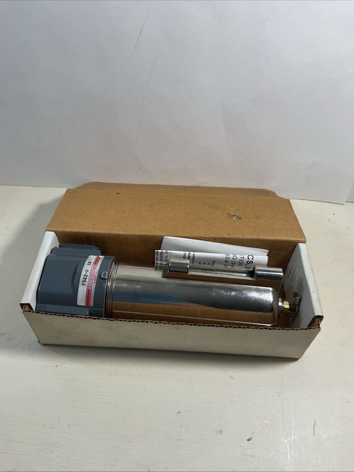 NEW ARROW F562-v COALESCING FILTER 3/8 N.O.S.