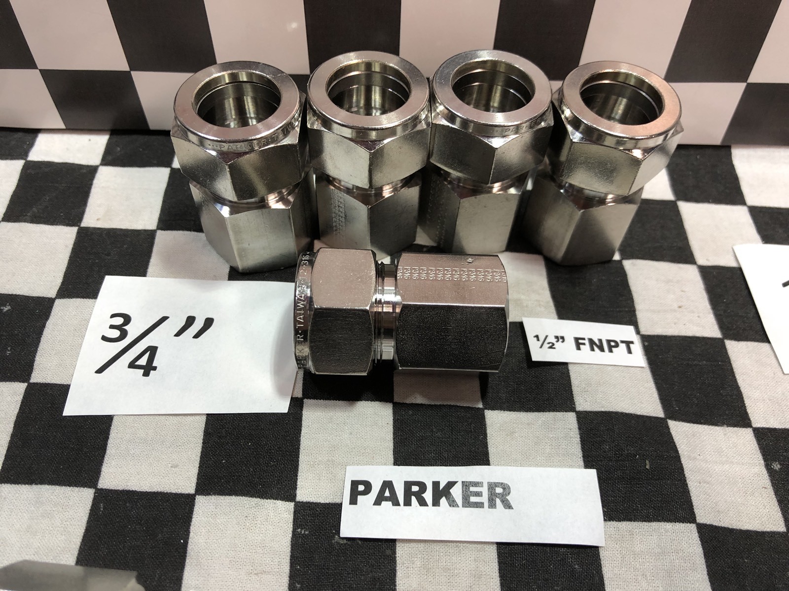 9X PARKER FEMALE ADAPTER 12FSC8N-316, 8FSC12N-316, 8FSC8N-316, 8FBC8N-316#1622C8