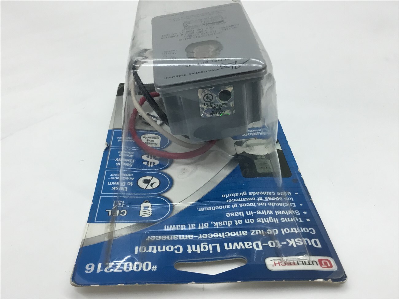 Utilitech 0007216 Dusk to Dawn light Control