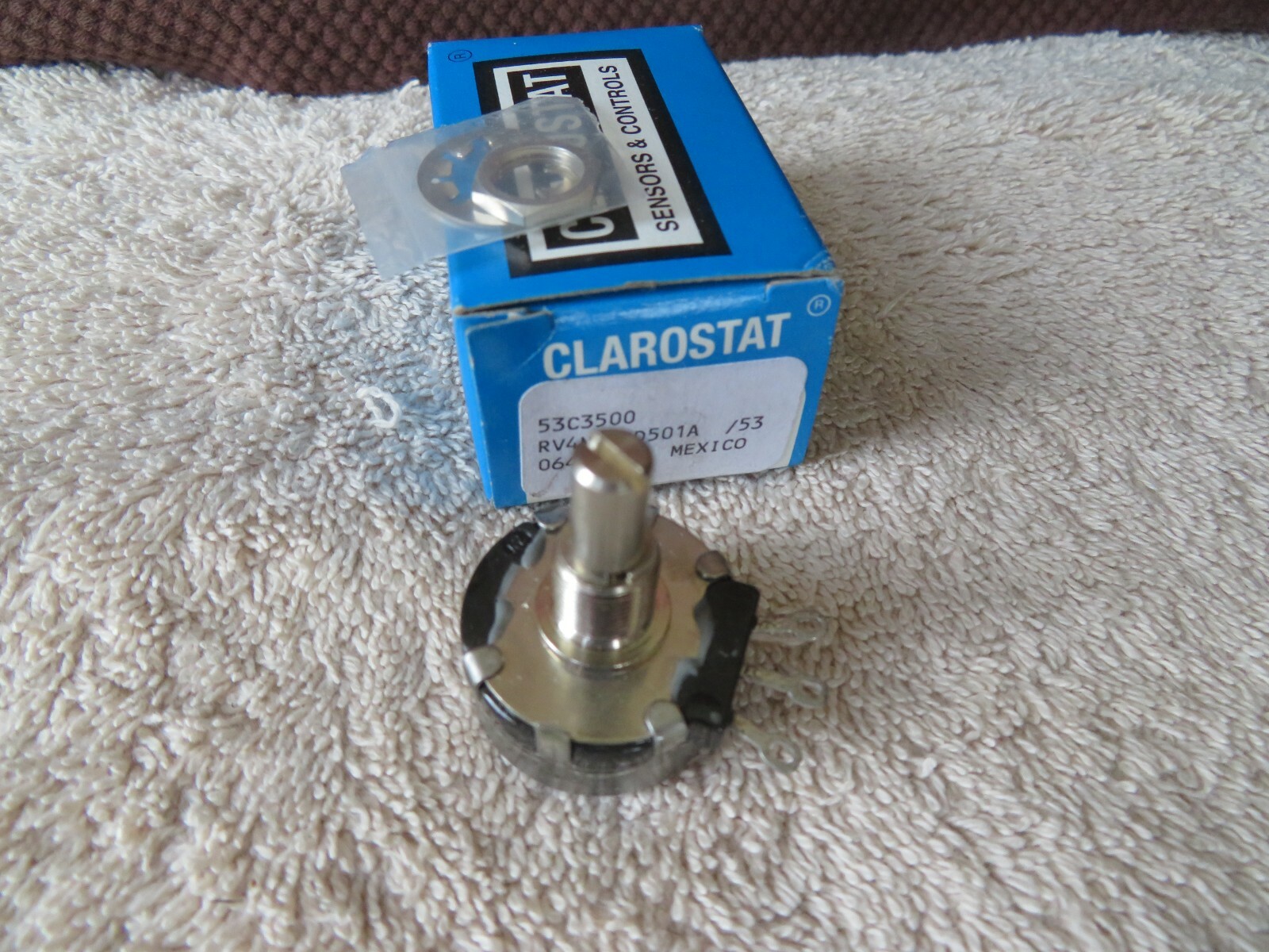 NEW CLAROSTAT RV4NAYSD501A POTENTIOMETER WITH HARDWARE 500OHM 5303-500-S 500Ω
