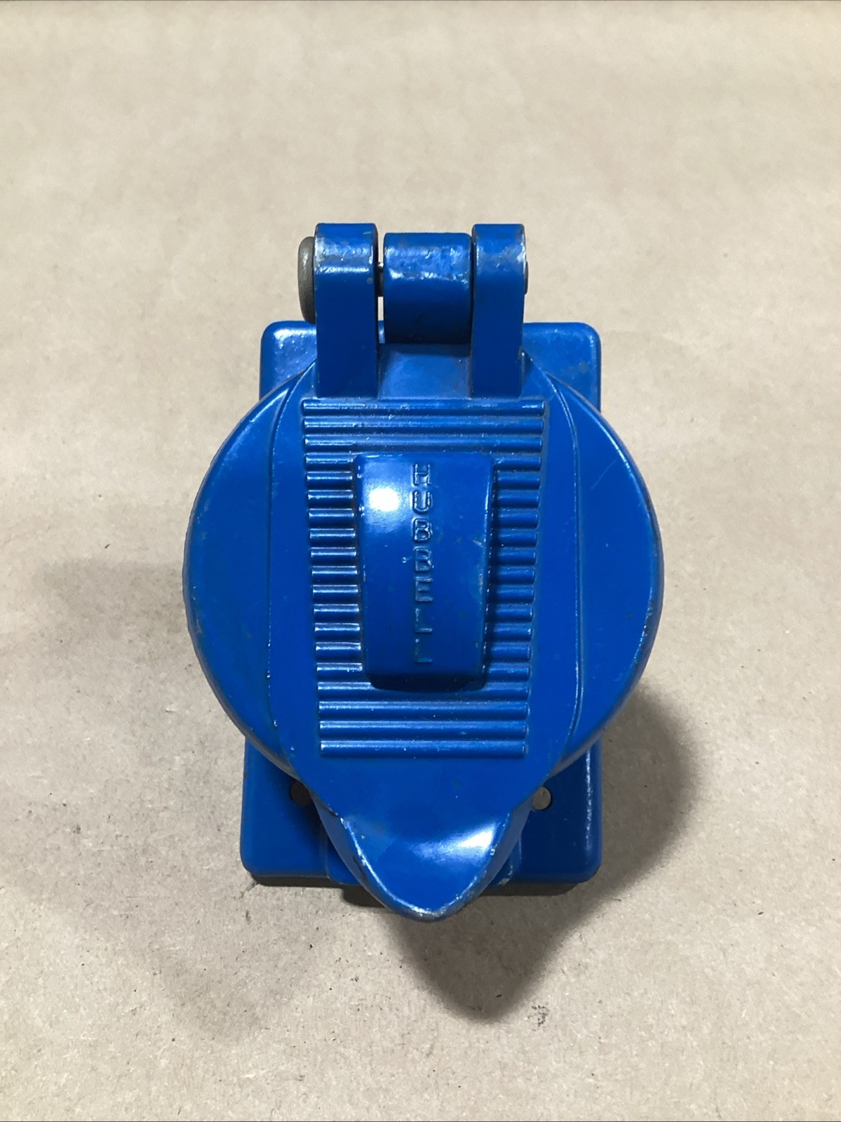 HUBBELL 25250 RECEPTACLE 5-WIRE (4-POLE + EQ. GR.) 20 AMP 250VDC 30 AMP 600VAC