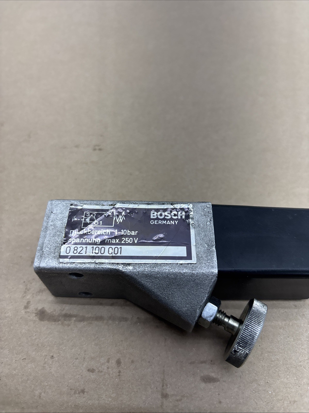 Used BOSCH 0-821-100-001 PRESSURE SWITCH 1-10 BAR, 250V