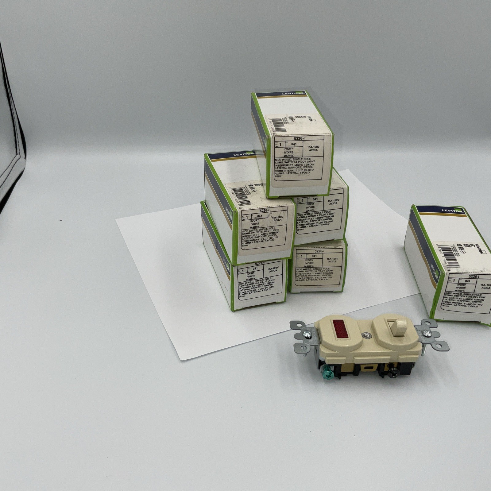 Leviton 5226-1 Switch With Light Lot Of 6 Switches New Surplus Free Ship