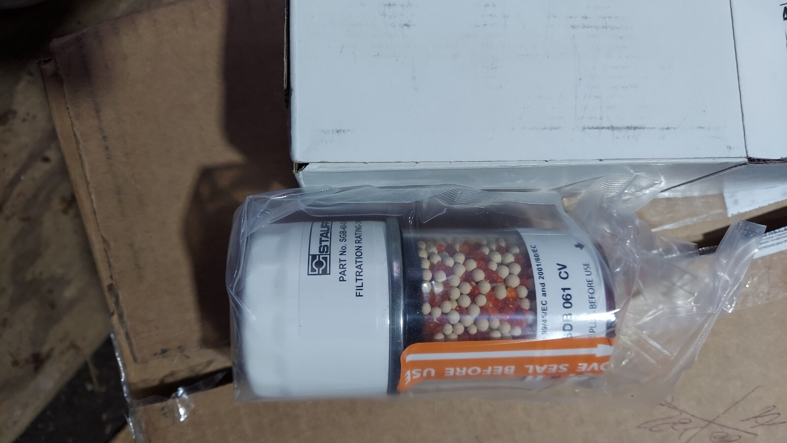 New Stauff SDB-061-CV Desiccant Breather with Check Valve