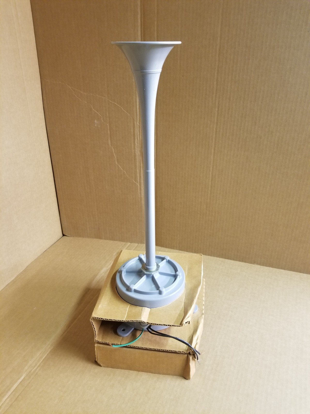 New Open Box Federal Signal 55-120-1 Resonating Horn/Electric H 120VAC 52092WVS