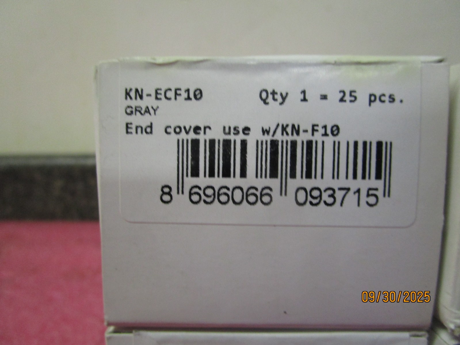 Qty (100) Automation Direct Konnect-IT End Cover Use w/KN-F10 Gray # KN-ECF10