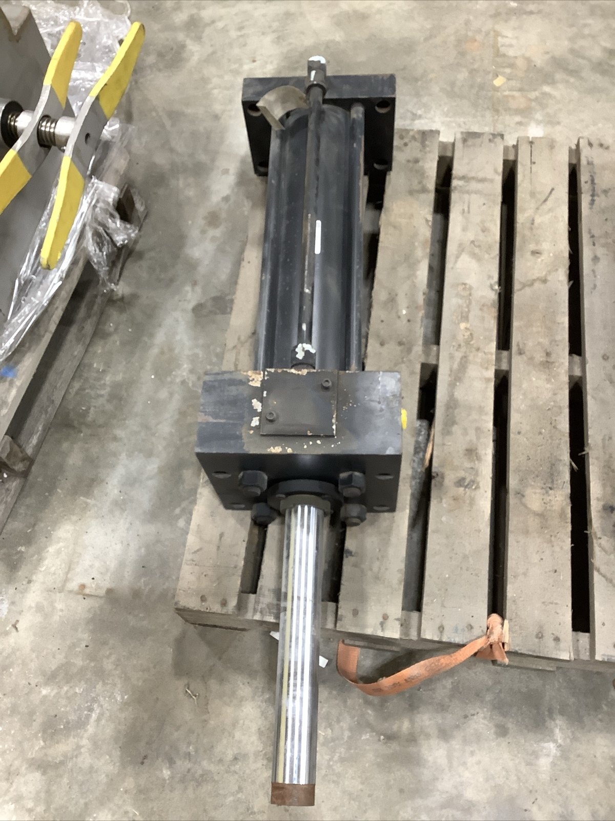 Parker Air Cylinder Series 2HX 2510psi 05.00 CKJJ2HXPVS19A19AC 18.00