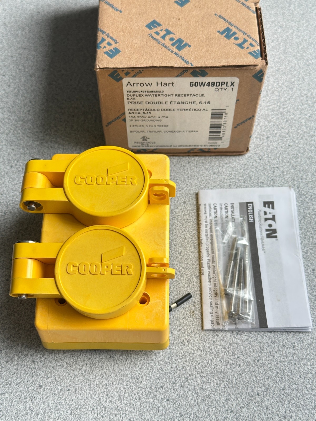 NEW Eaton Arrow Hart 60W49DPLX Duplex Watertight Receptacle 6-15 15A 250W 2P3W