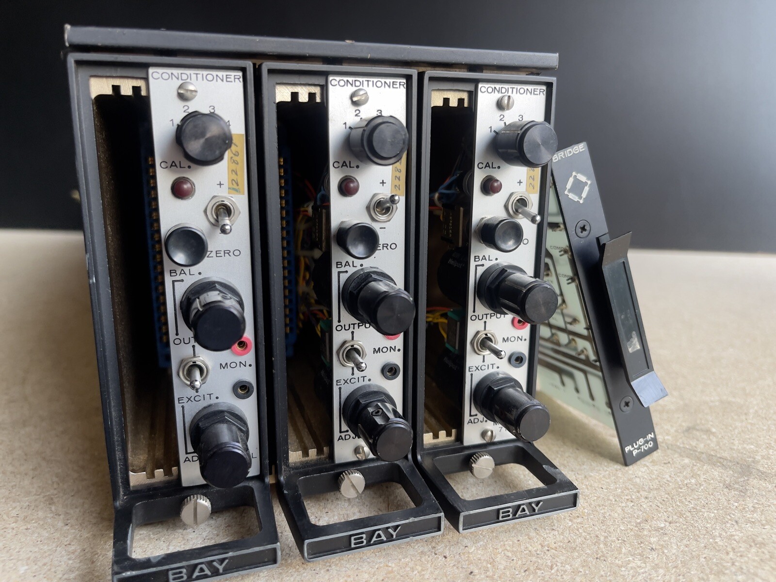 Vintage Modular RF Signal System Bay Laboratories with Plug-ins Model 7111 HAM