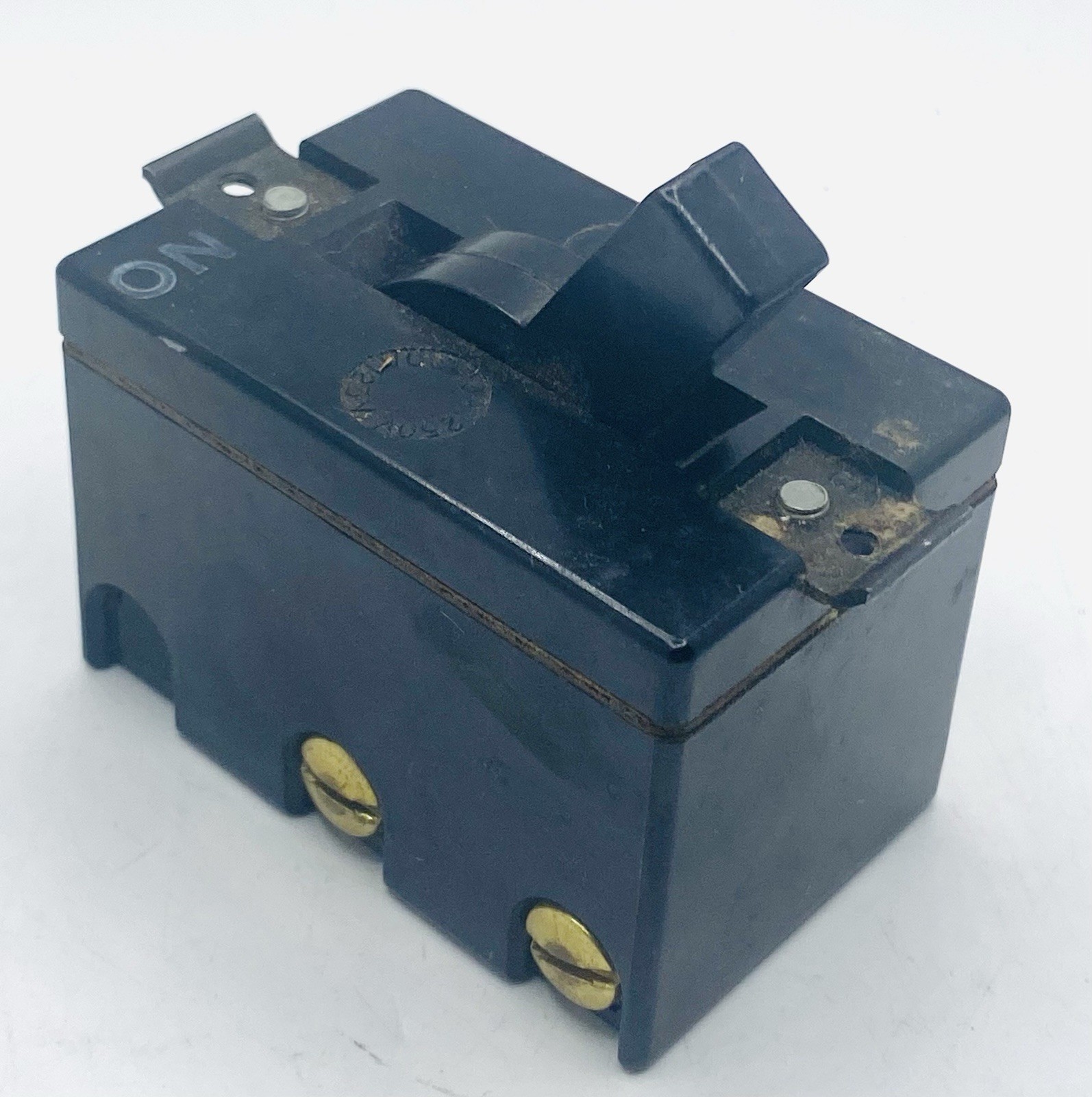 Vintage ARROW H&H industrial toggle switch Made In The USA 10A 250 V 20A 126V Z6