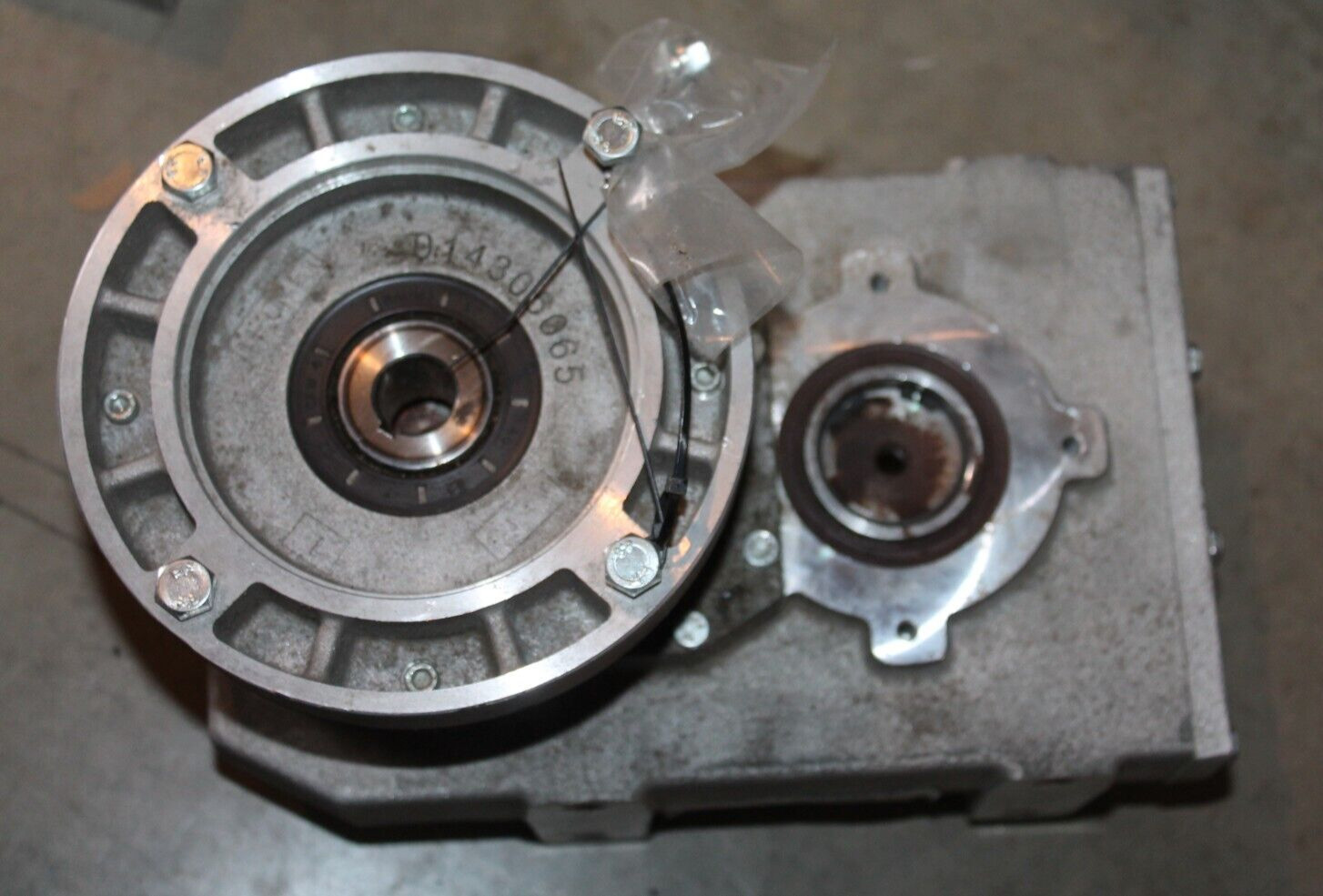 Shaft mounted gearbox Bonfiglioli F 20 2 H30 11.2 P71 H1 NEW