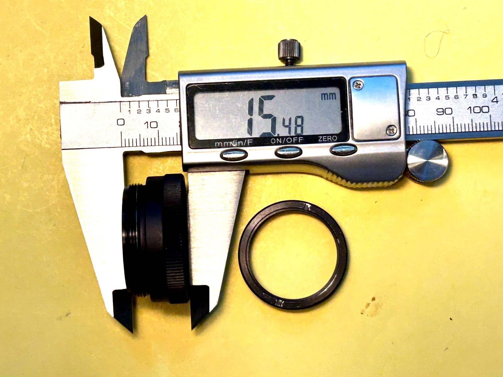 Lens Mount for 1″ diameter optics with filter