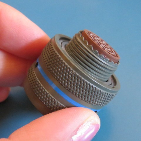 1X AERO MS27467T15B35S 37 Position Circular Connector Plug Female