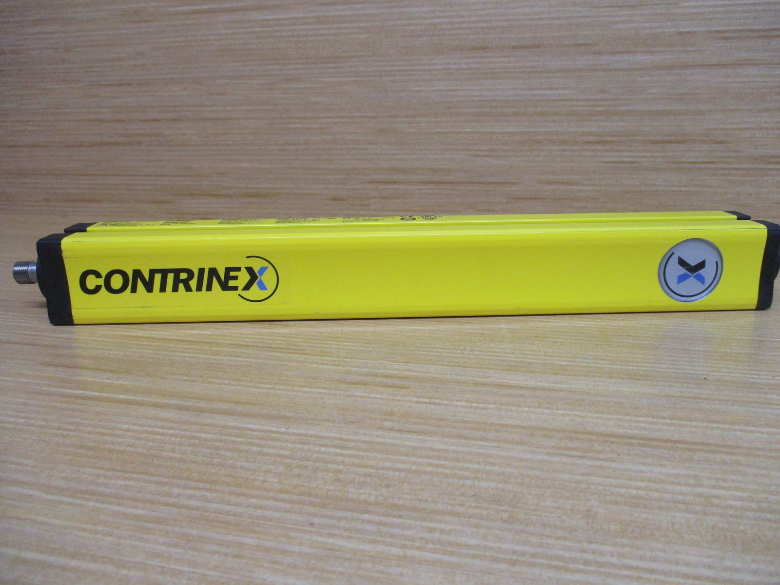 Contrinex YBB-30R4-0250-G012 Safety Light Curtain Receiver