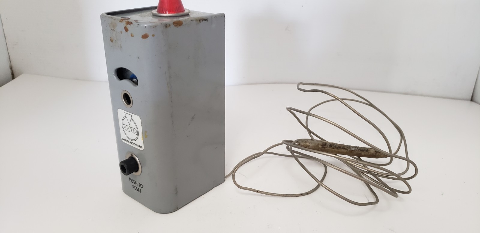 WHITE RODGERS 11B27-10 TEMPERATURE CONTROLLER, 250°-650°F, 140°-340°C