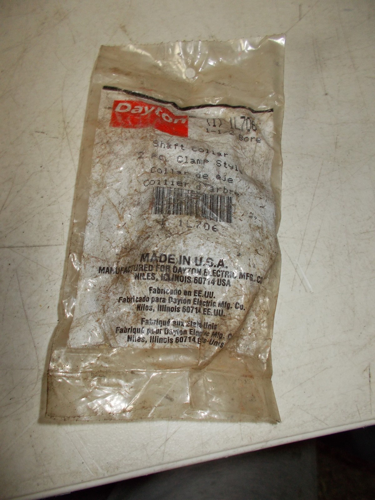 NEW Dayton 1L706 1-1/2″ Bore Shaft Collar, Clamp Style, 2-Piece *FREE SHIPPING*