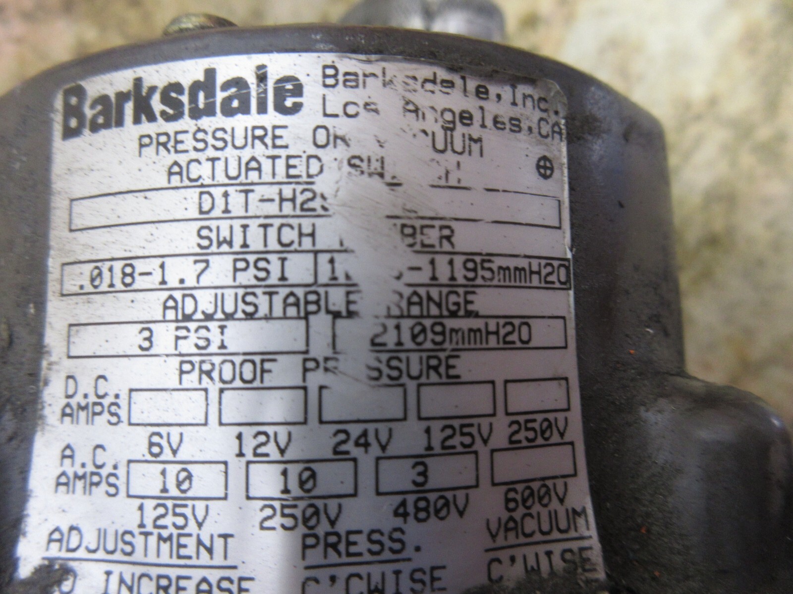 BARKSDALE PRESSURE ACTIVATED SWITCH D1T-H2S D1T-H2SS-P2