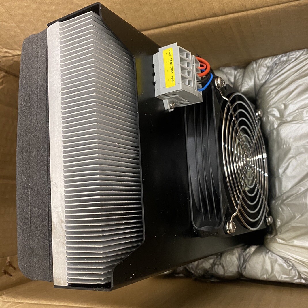 Laird Thermal Systems 387000624 SuperCool Series – Direct-to-Air – Thermoelec…