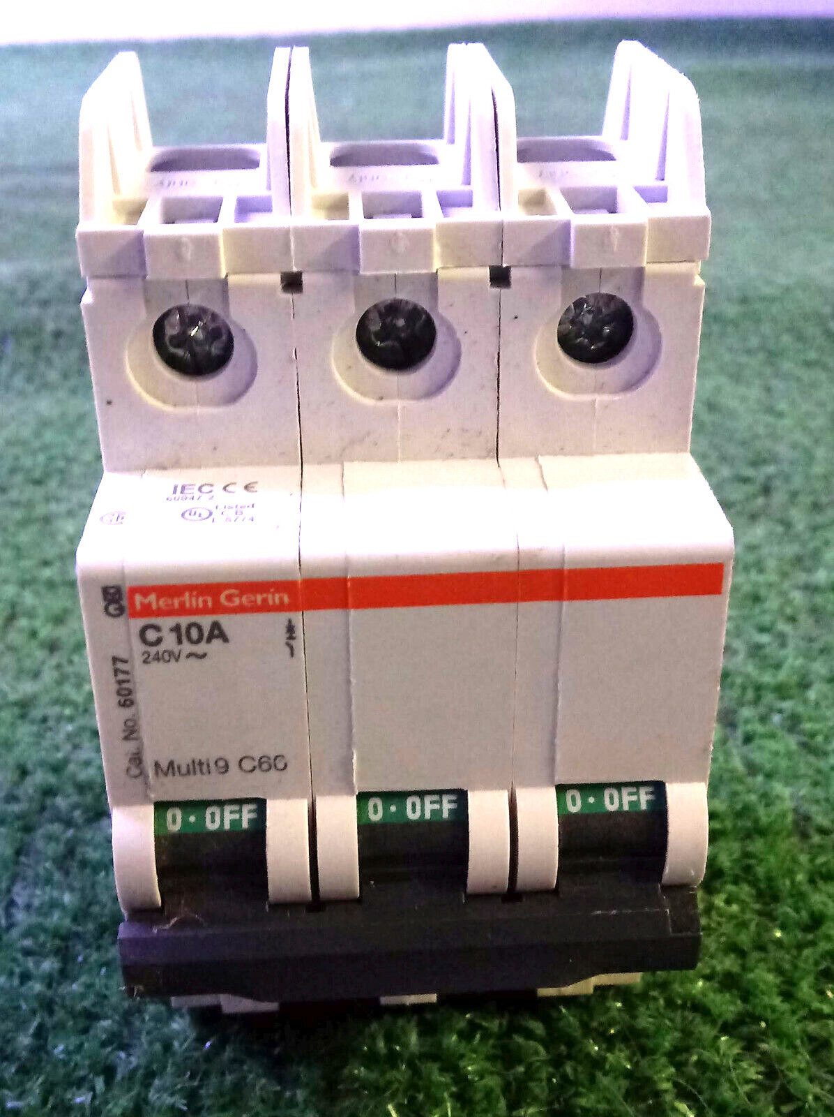 1 USED MERLIN GERIN C10A 60177 MULTI 9 C60 CIRCUIT BREAKER 240V~ **MAKE OFFER**
