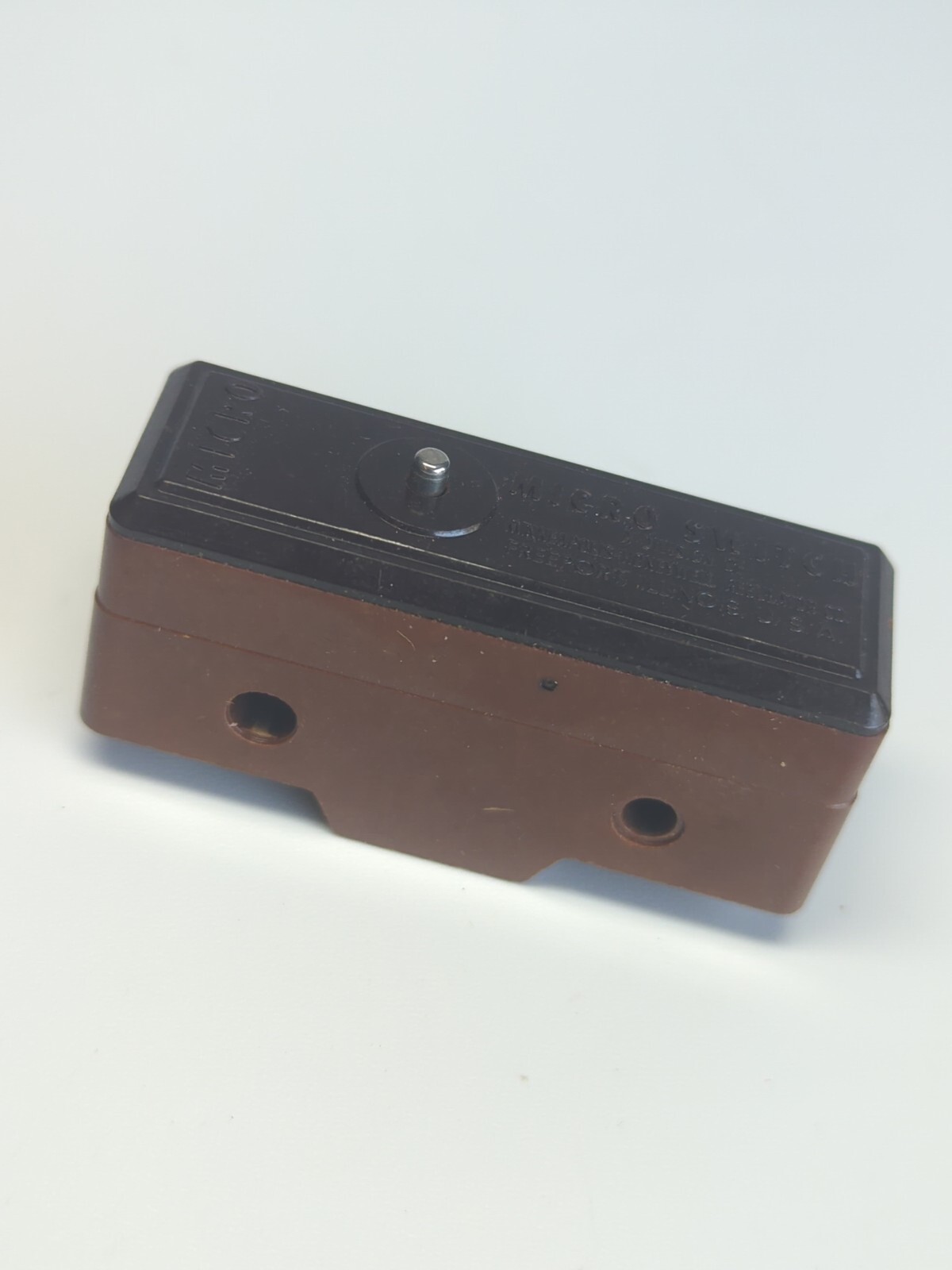 Micro Switch Model 103773 Switch W/Pin Plunger WAR82A42 Snap Switch New No Box