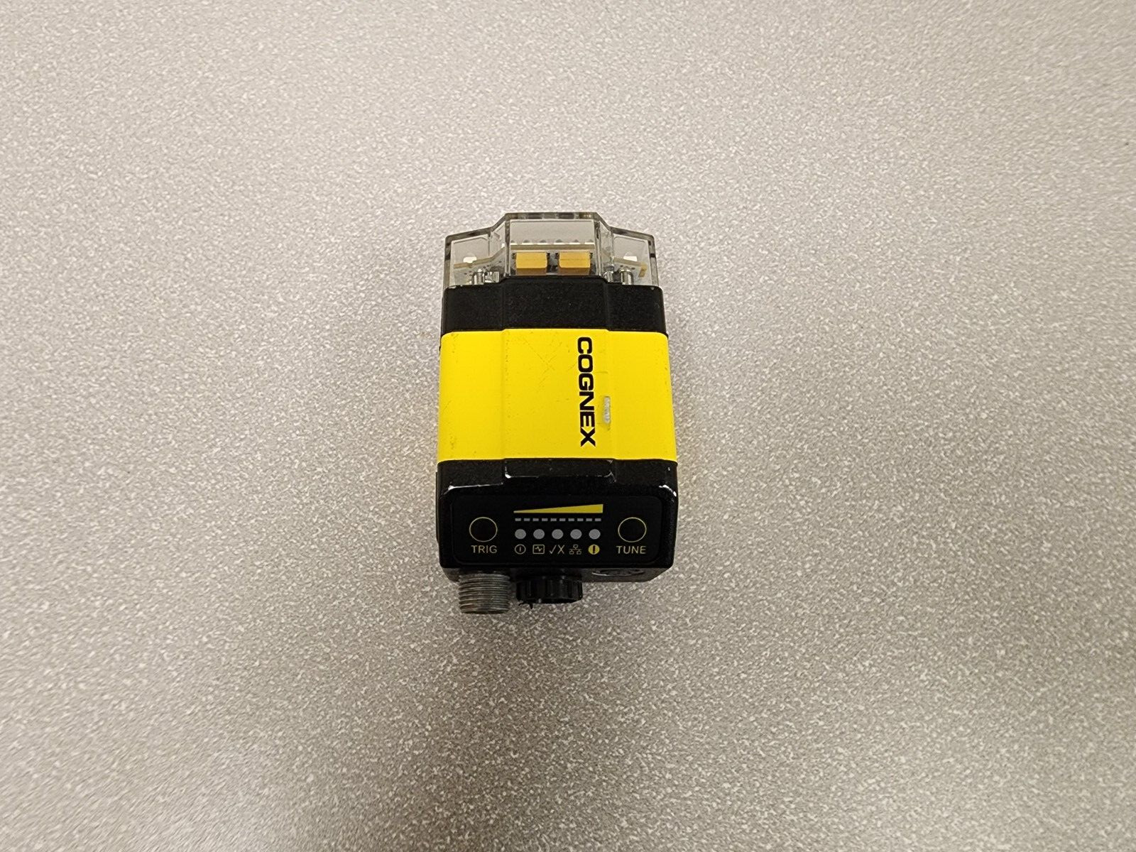 821-0087-2R B COGNEX Barcode Reader with Red LED – DM300X