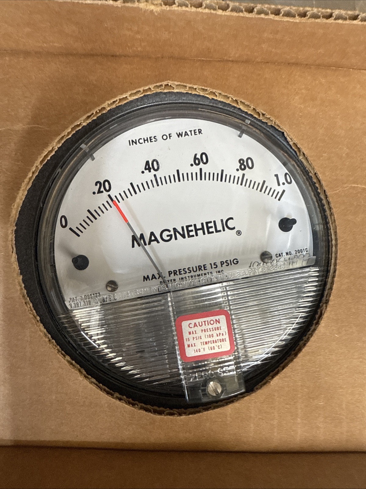 Dwyer Magnehelic Pressure Gage Model 2304