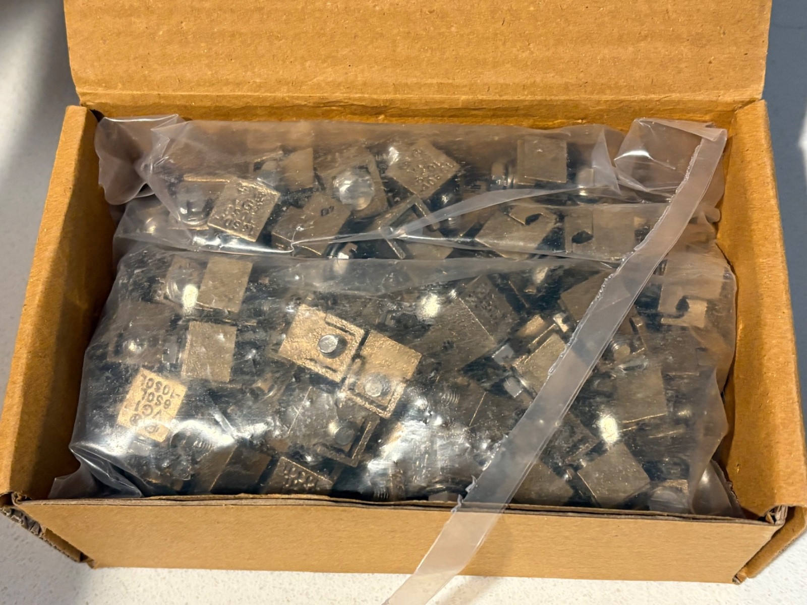 Burndy VG1 VISEIT Vice Clamp #10090342 Copper Alloy Connector #6-#10 Sol BOX 100