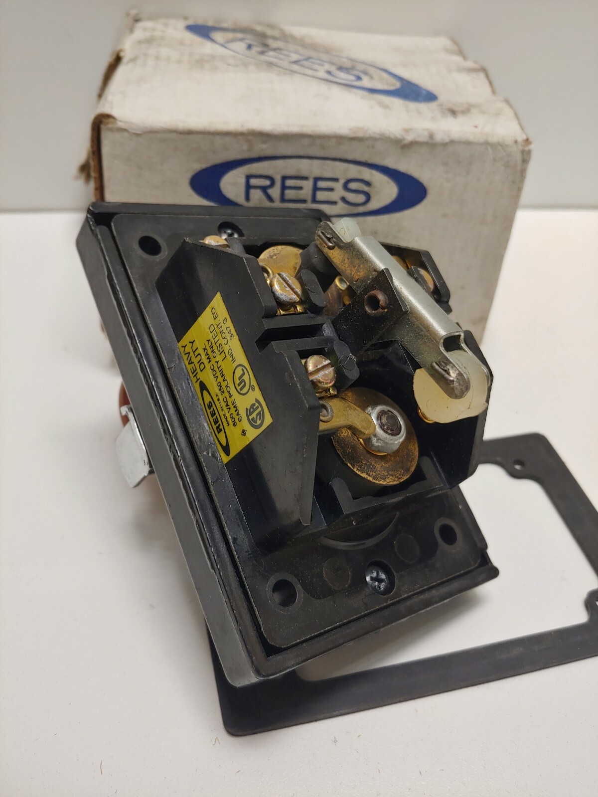 NEW OLD STOCK! REES HEAVY DUTY START/STOP PUSH BUTTON STATION 04932-132