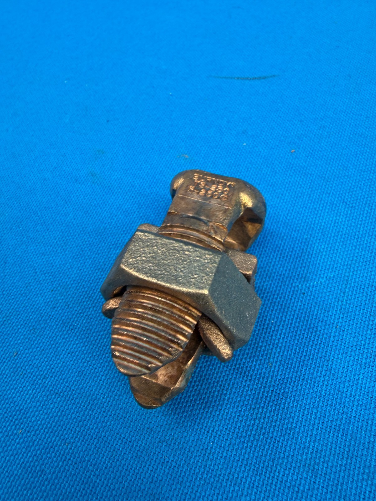 Lot of 5 – Burndy T8-250 KS29 DB Copper Split Bolt Connector