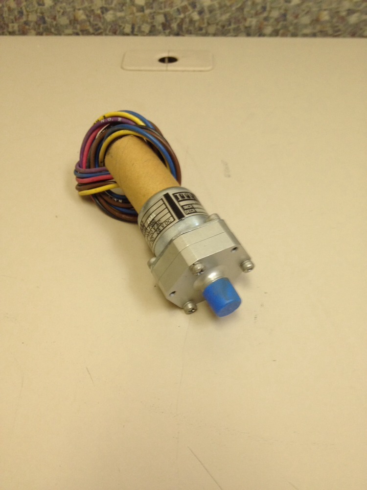 NEW // ITT NEO-DYN 115P1CC3-1516 1000 PSIG PRESSURE SWITCH