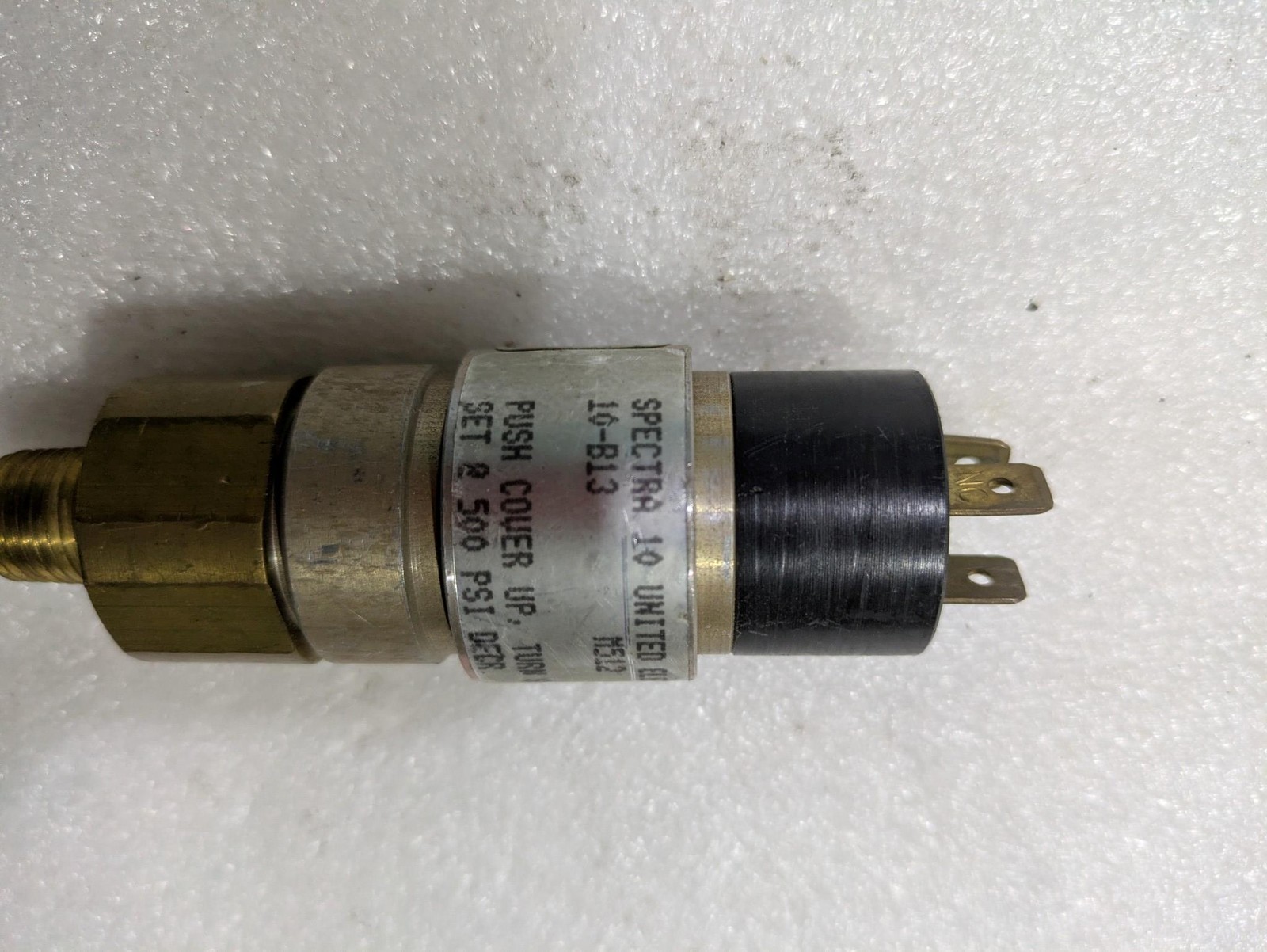 SPECTRA 10 UNITED ELECTRIC 10-B13 M512 M550 100-1500PSI 5A 250VAC PUSH COVER UP,