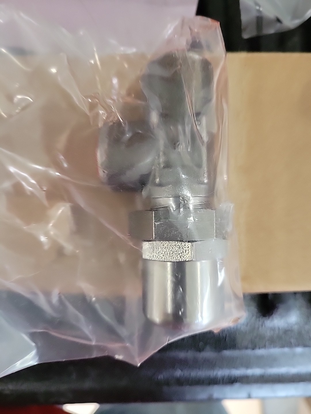 Parker 642B-12-1/4-2 Relief Valve 642B1214220jt24 1/4″