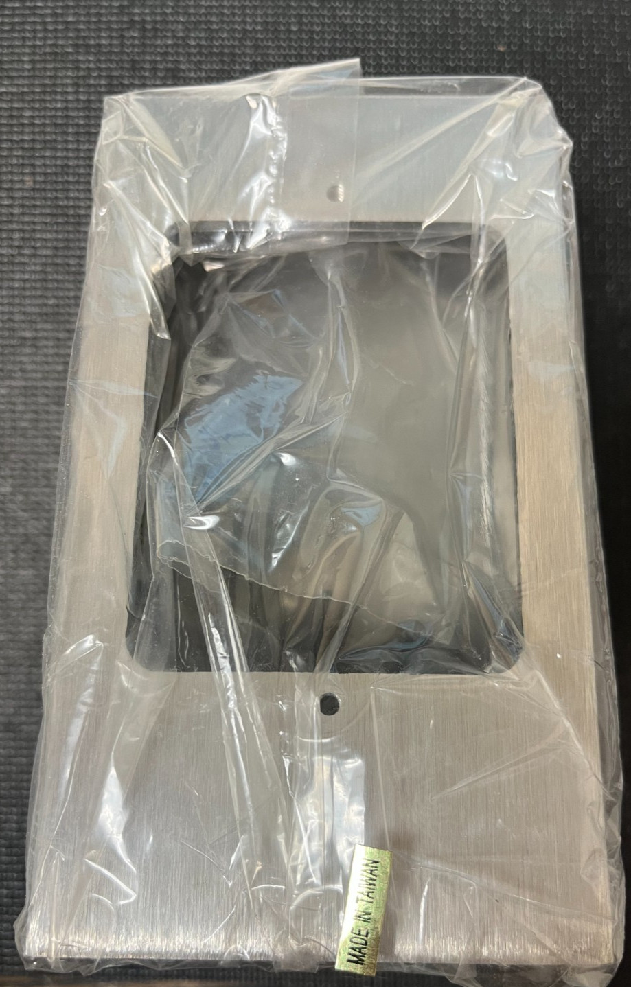 Component Hardware R58-1010 Single Face Outlet Box New