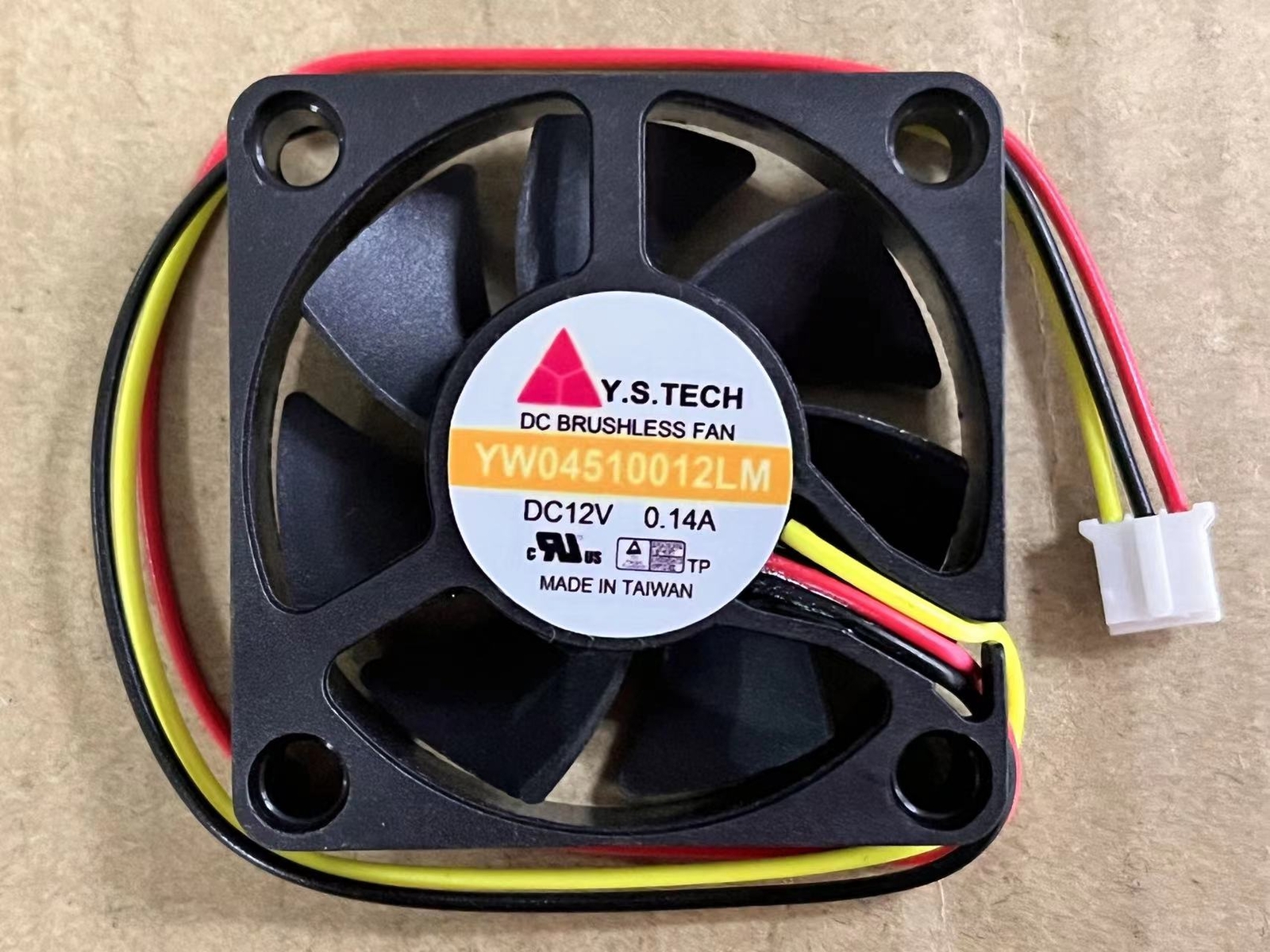 1PC YW04510012LM Y.S.TECH Cooling Fan DC 12V 0.14A 45*45*10mm 3 pin