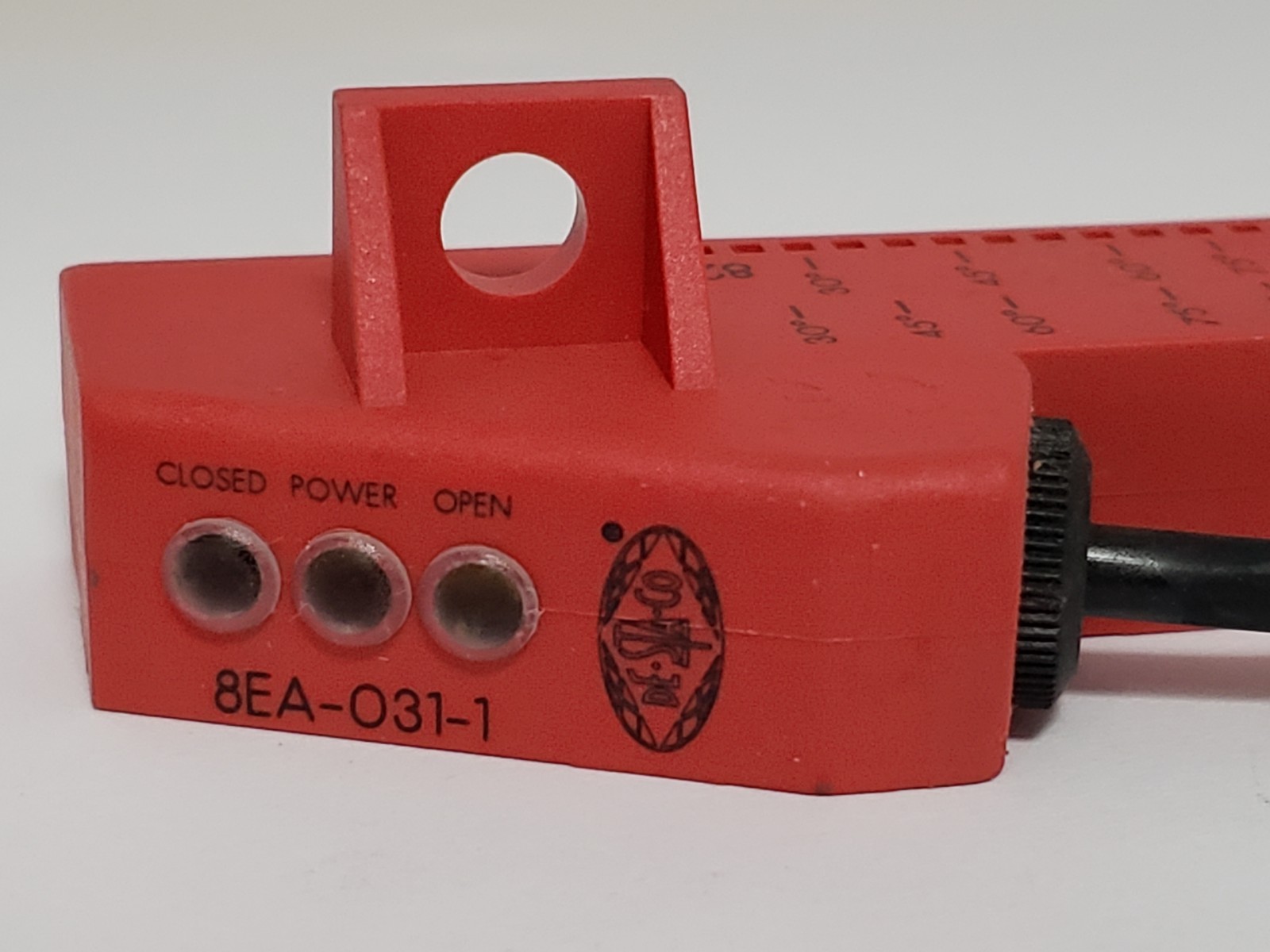 DE-STA-CO 8EA-031-1 INDUCTIVE SENSOR W/M12 PLUG 4 PIN NNB