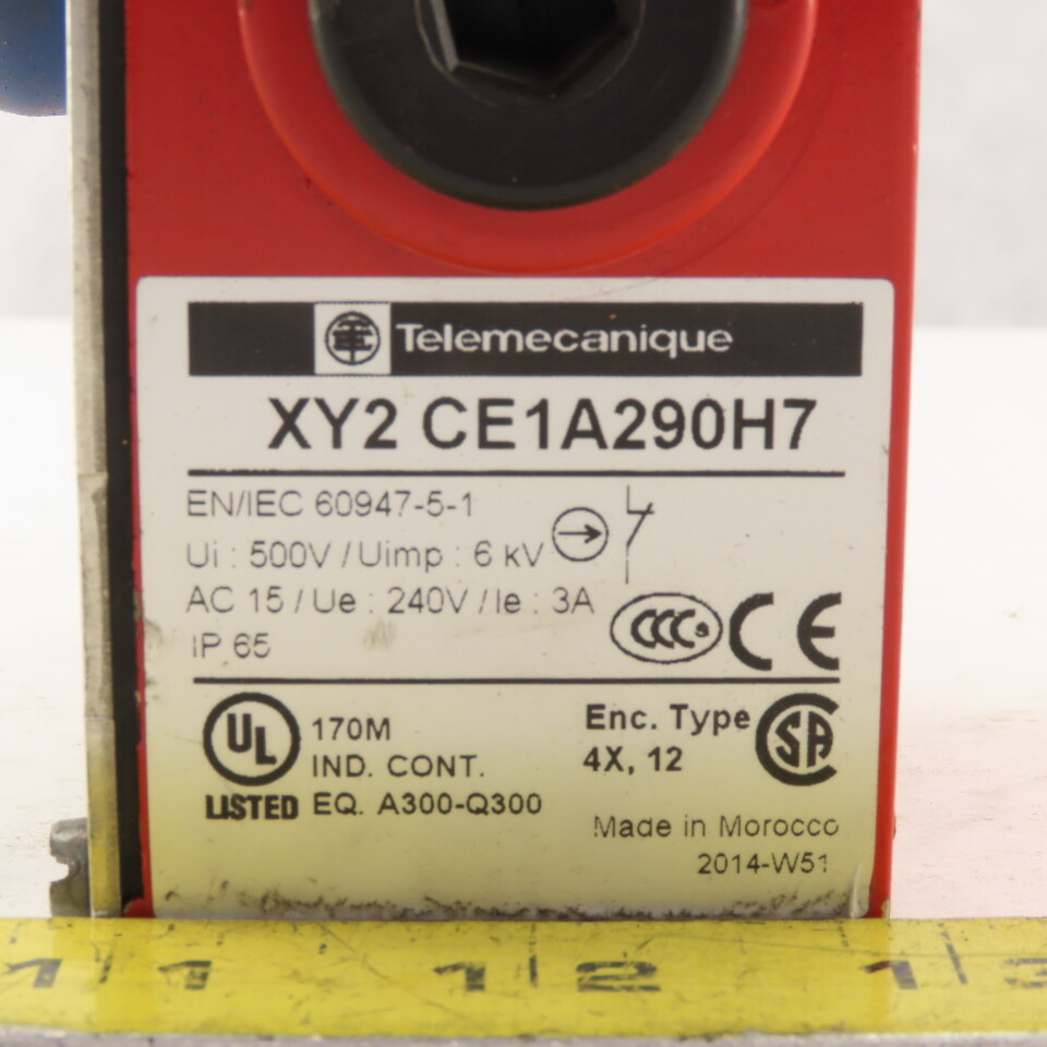 Telemecanique XY2 CE1A290H7 Cable Pull Emergency Stop Button 240V 3A