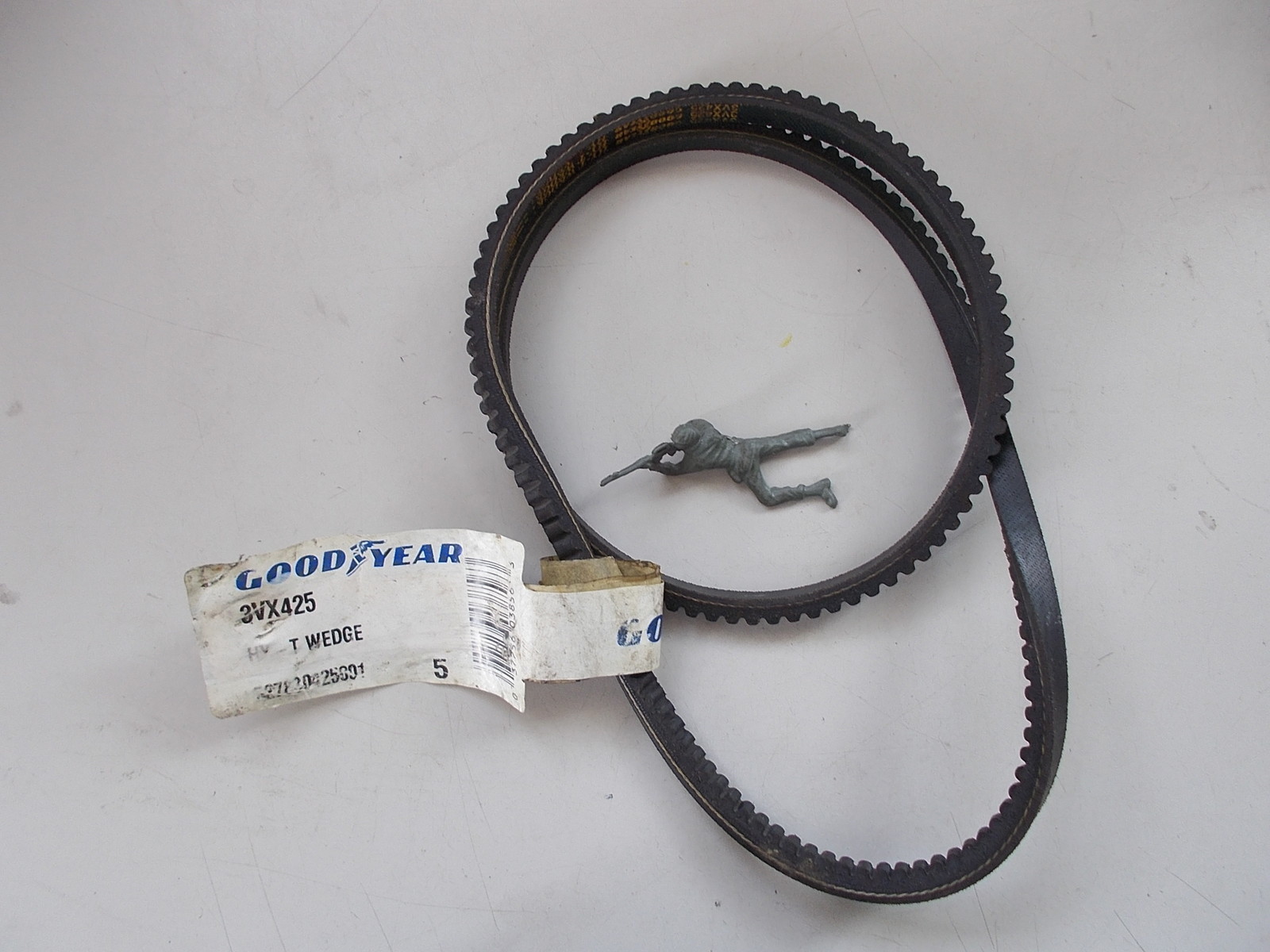 NEW Goodyear 3VX425 Industrial Wedge V-Belt *FREE SHIPPING*