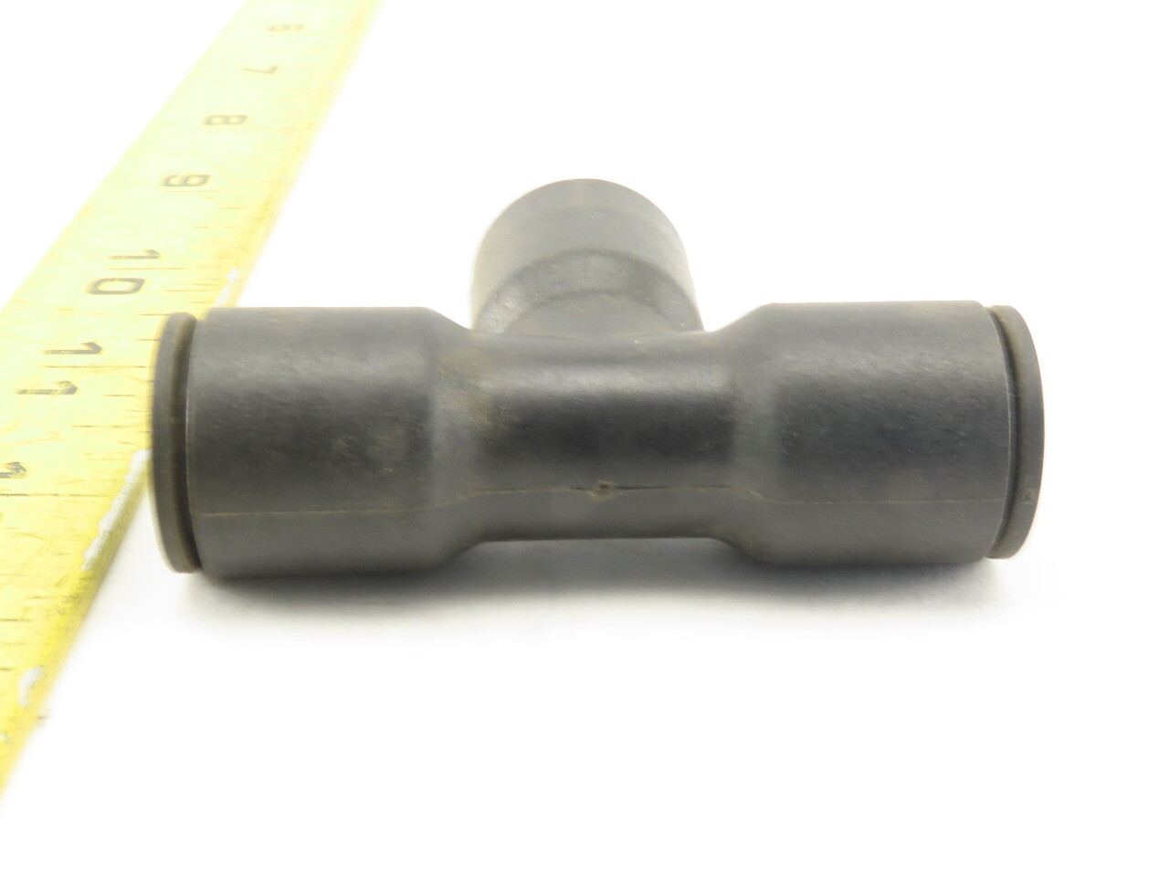 Legris Nylon Union Tee Fitting Push to Connect 1/2″ X 1/4″ X 1/2″ lot of 9