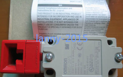 1PC New in Box Omron D4BS-25FS Safety Door Switch