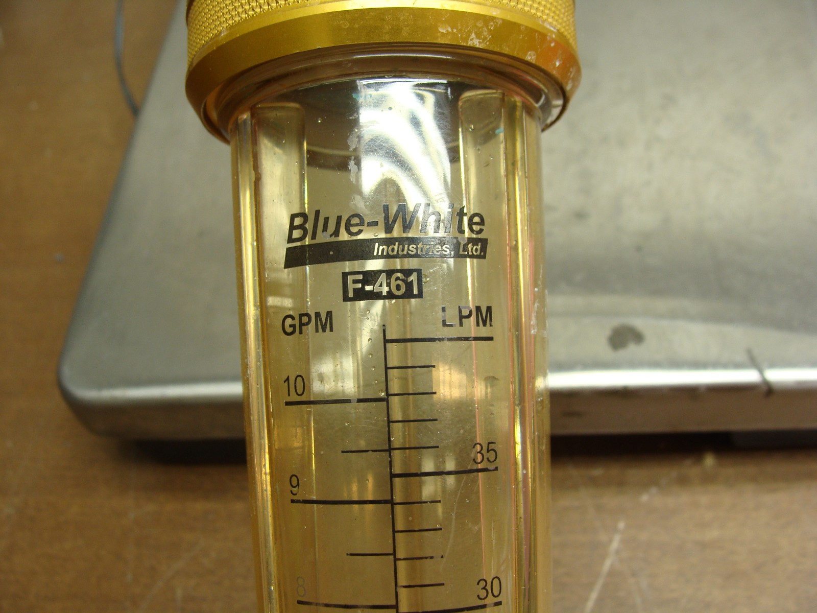 BLUE-WHITE FLOW METER F-461100LX 1-10 GPM AND 4-40 LPM 1″ FNPT