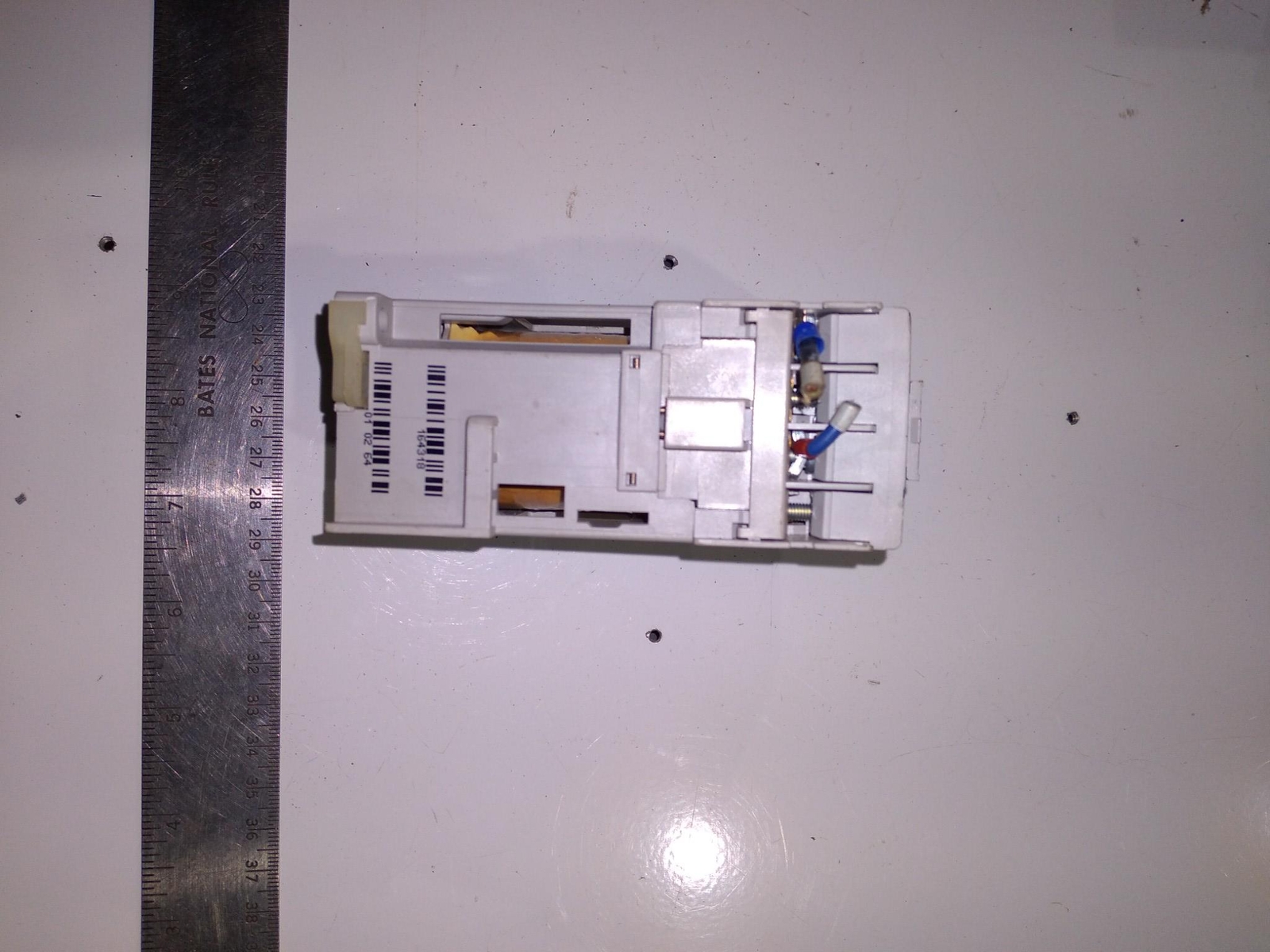 ALLEN-BRADLEY 100-C09D*01 SER A 600V AC