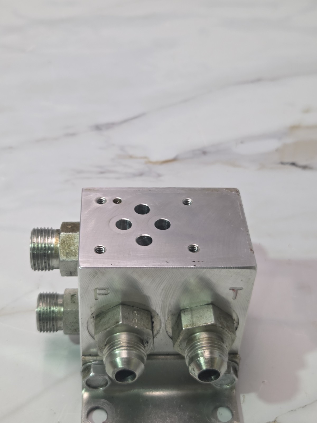 DAMAN AD03P012S MANIFOLD UNMP